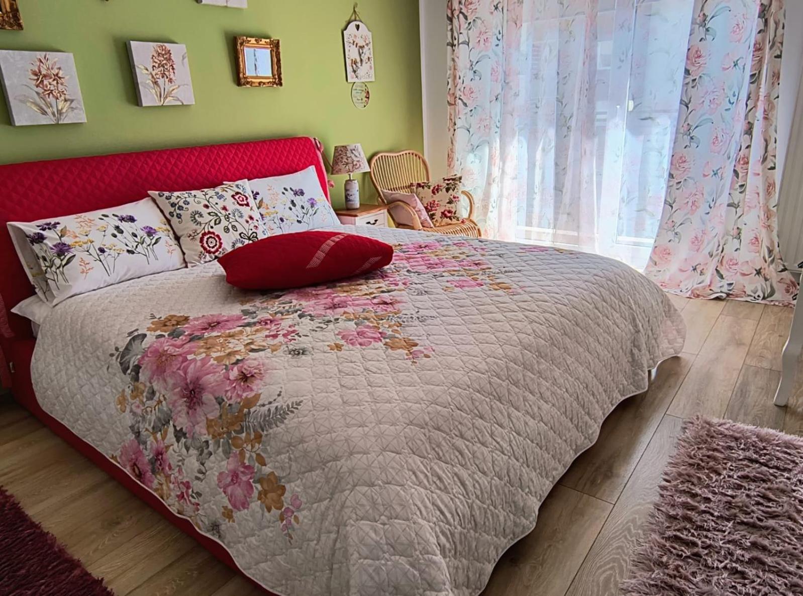 Sweet Garden Residence Braşov Esterno foto